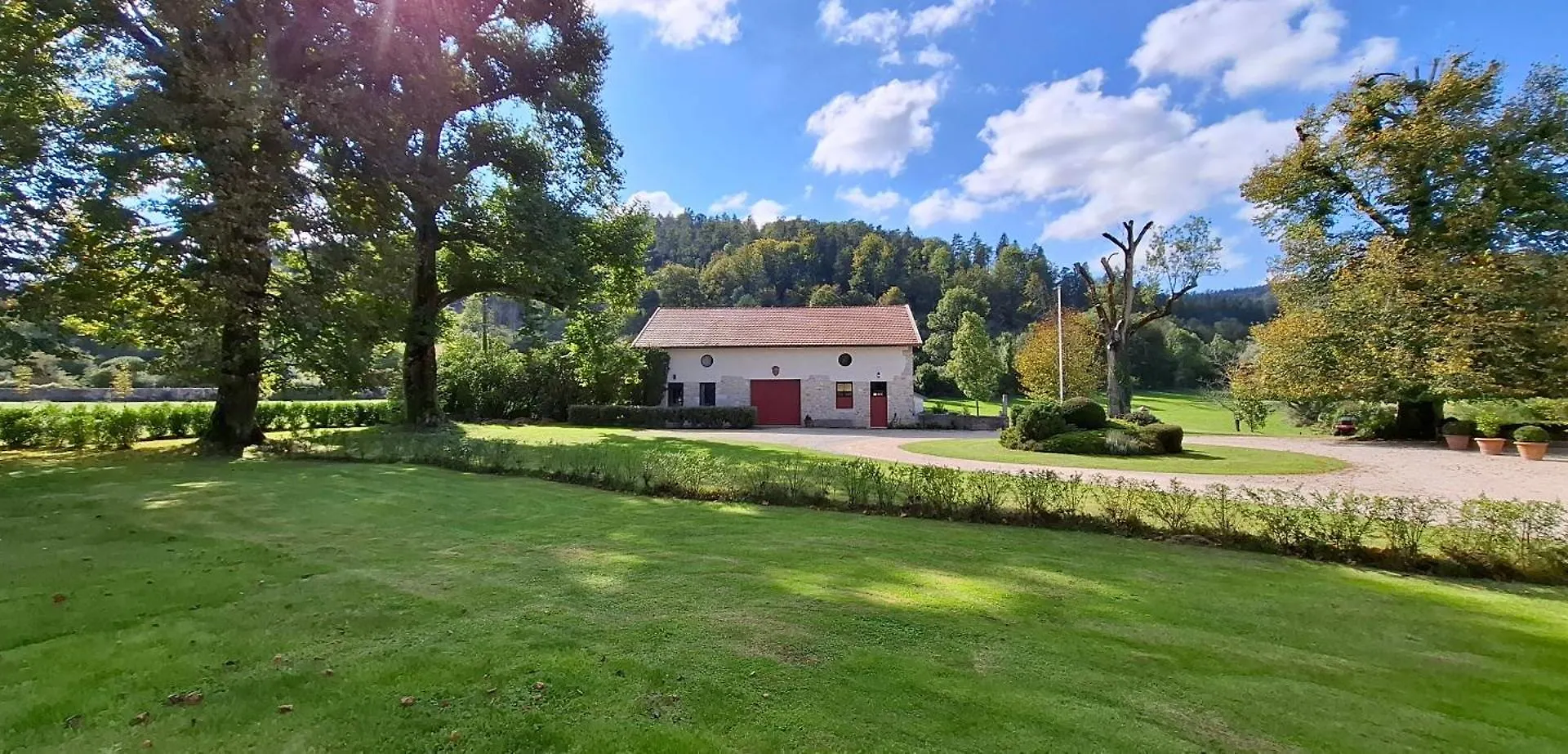 Chateau De Maillat Hotel